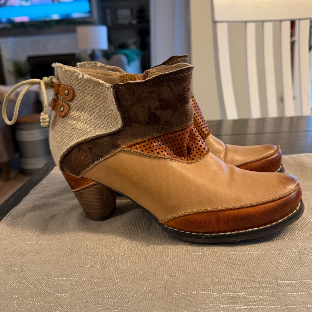 Elegant Tan and Brown Ankle Boots